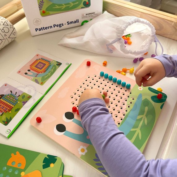 TOOKY TOY galvosūkis su smeigtukais ir laipteliais