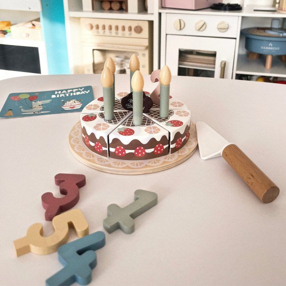 TOOKY TOY Medinis gimtadienio tortas su ropių žvakutėmis
