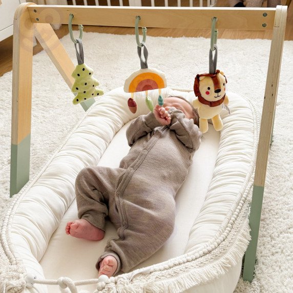 TOOKY TOY Kūdikio gimnastikos stovas su 3 minkštutėmis pakabučių