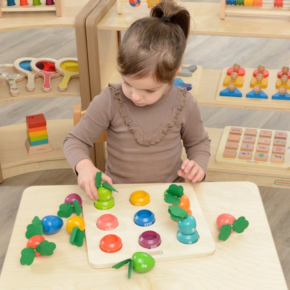MASTERKIDZ Montessorio daržovės išmokomasis stalas - mokantis skaičių ir spalvų