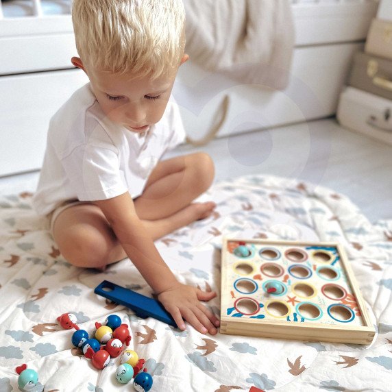 TOOKY TOY Žaidimas vaikams Medinis stalas Skrendančios žuvys 19 vnt.