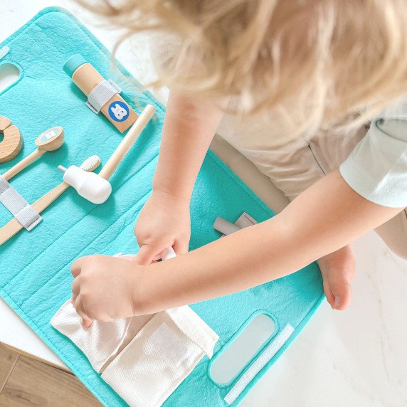 TOOKY TOY Mažas Dantų Gydytojo Rinkinys Gydytojo Lagaminas 19 vnt FSC