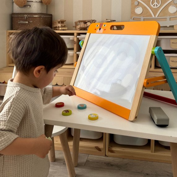 TOOKY TOY Edukacinė 2-iN-1 Magnetinė Skiltė Vaikams Magnetai Kempine 6 vnt.