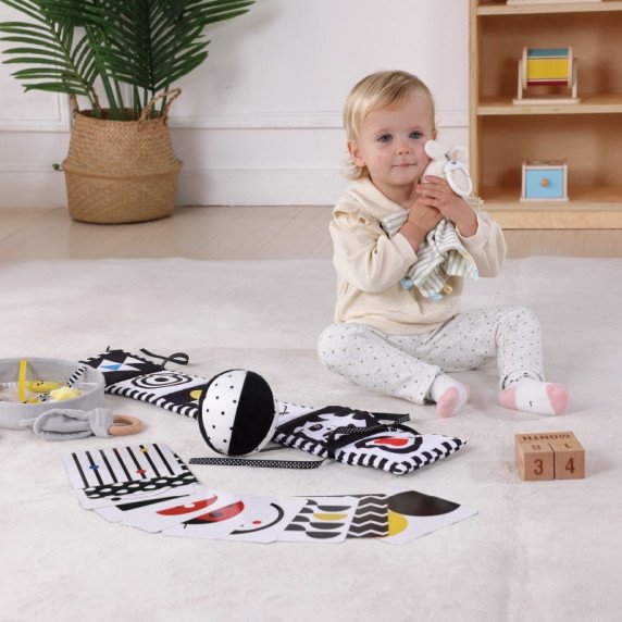 WOOPIE GREEN dėžė XXL Montessori edukacinė 7in1 jutimo dėžė 0-2 mėnesiai 18 vnt. FSC