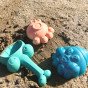 WOOPIE 3-in-1 Smėlio dezės rinkinys Karvės lagaminas Vandens stalas