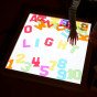 MASTERKIDZ spalvas keičianti LED panelė + Montessori mozaikos kaladėlės, 140 vnt.