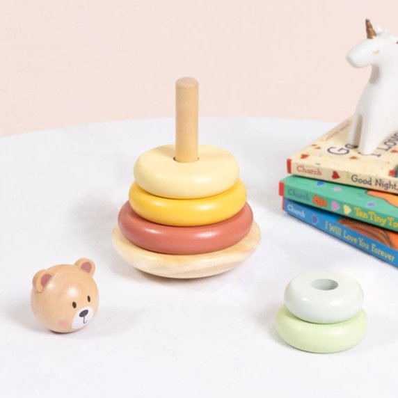 TOOKY TOY medinis pojūčių galvosūkis piramidės formos su meškiuku pojūčių spalvingas sukonstruotojas