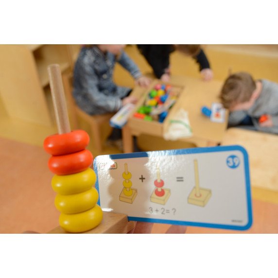 Dideli mediniai raištelio vardikliai MASTERKIDZ Montesori dėžutėje