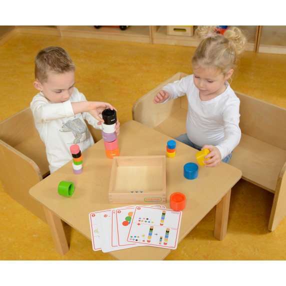 MASTERKIDZ Įvairių spalvų mediniai blokeliai ir apvalios taurės