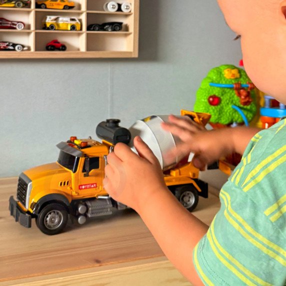 WOOPIE Cement Mixer Truck su besisukančiu būduku, šviesomis ir garsais, geltona
