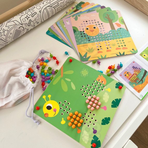 TOOKY TOY galvosūkis su smeigtukais ir laipteliais