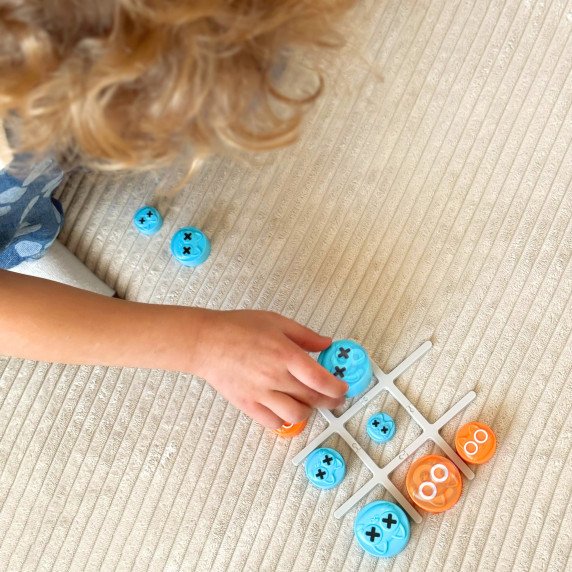 WOOPIE IQ Nešiojamas galvosūkis Tic Tac Toe Katės dėžėje