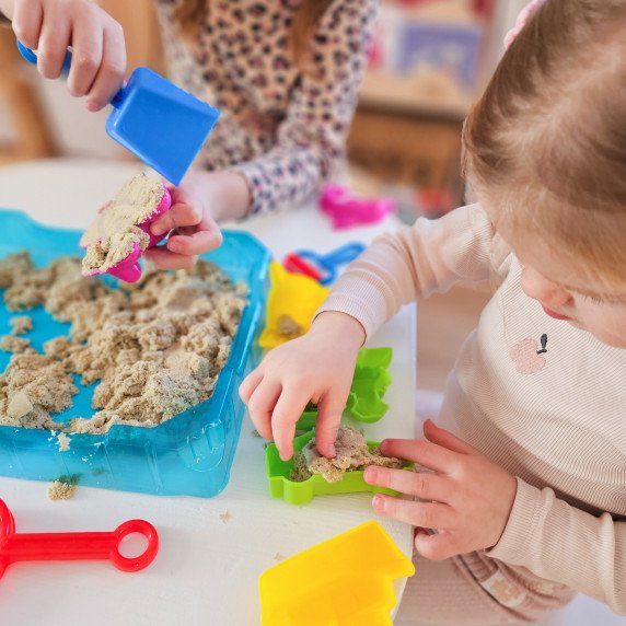 WOOPIE Kinetic Sand 0,5 kg stalo rinkinys su formomis
