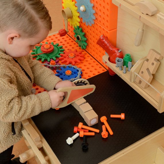 MASTERKIDZ Medinis STEAM darbastalis su priedais (85 x 50 cm)