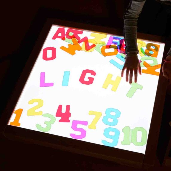 MASTERKIDZ sensorinis LED padėklas + permatomas tapybos padėklas