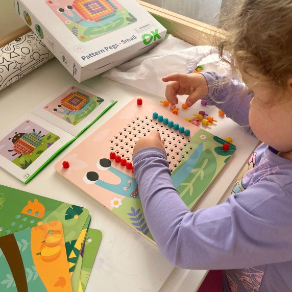 TOOKY TOY galvosūkis su smeigtukais ir laipteliais