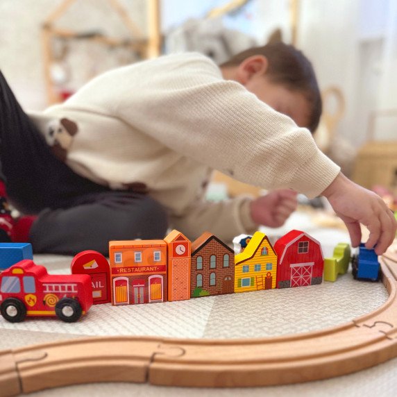TOOKY TOY Medinis Pastatų ir Figūrų Miesto Rinkinys