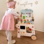 TOOKY TOY Sodo vežimėlis Medinė Parduotuvė 57 vnt.