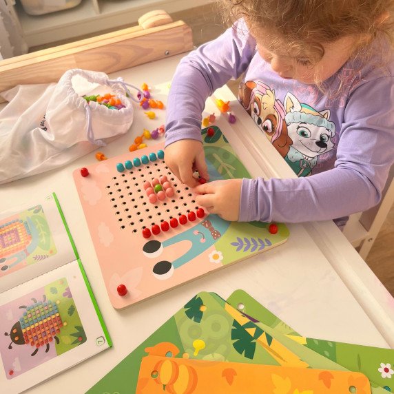 TOOKY TOY galvosūkis su smeigtukais ir laipteliais
