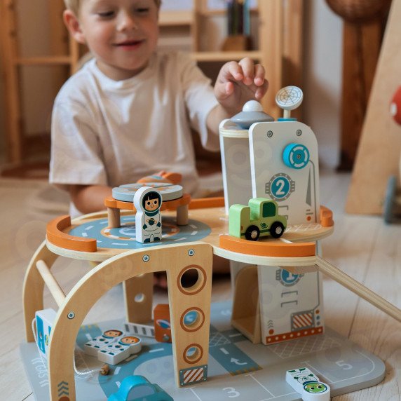 TOOKY TOY Medinis kosmoso stotelė su aikštele