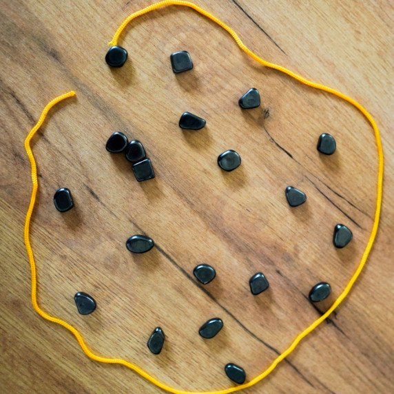 WOOPIE žaidimas su magnetiniais akmenimis virvėje 20 vnt.