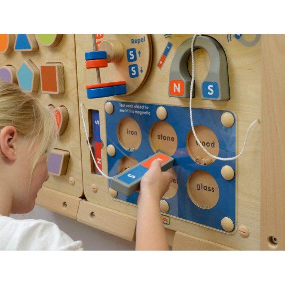 Mokymasis apie magnetinį trauką - lankstus Montesori sienos lentos su MASTERKIDZ