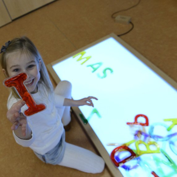 MASTERKIDZ kvadratinė LED spalvota šviesos panelė + priedų rinkinys