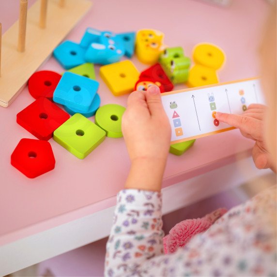 WOOPIE GREEN Montessori galvosūkių piramidės gyvūnai 27 vnt FSC