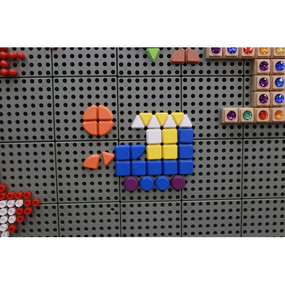 MASTERKIDZ Geometrinių formų smeigtukų komplektas (64 vnt.)