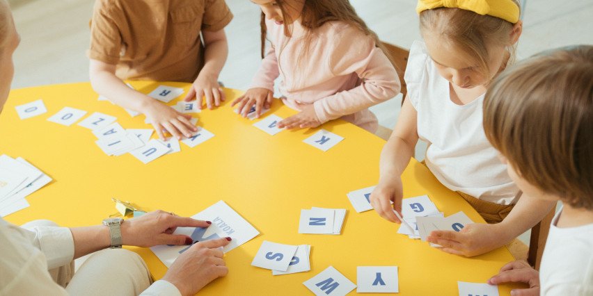 Įtraukusis ugdymas neturi atskirti vaiko: kaip priemonės gali padėti visai grupei?