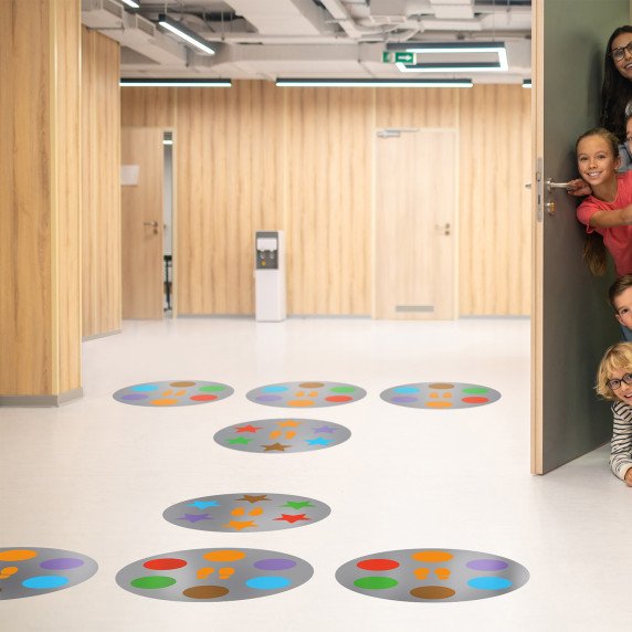 ŽAIDIMAS „ATKARTOK" Lipdukas ant grindų