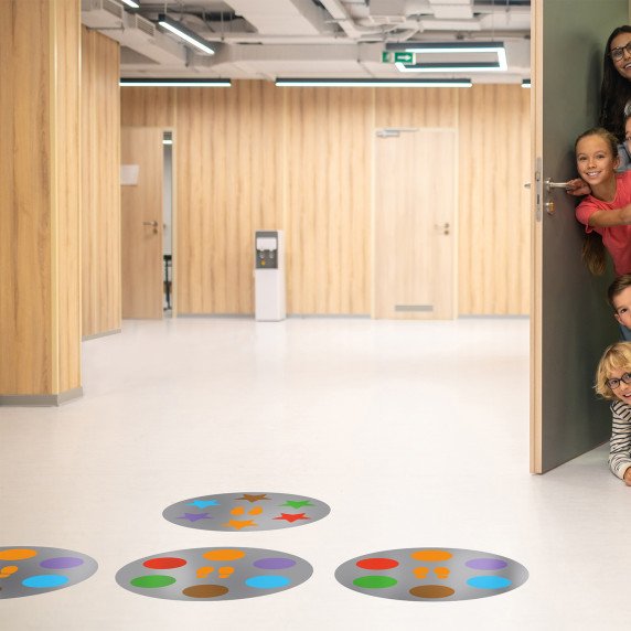 ŽAIDIMAS „ATKARTOK" Lipdukas ant grindų