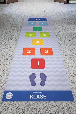 KLASĖ Roll-Out FUN® laisvalaikio žaidimų kilimas KLASĖ Roll-Out FUN® laisvalaikio žaidimų kilimas