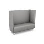 Garsą sugerianti sofa