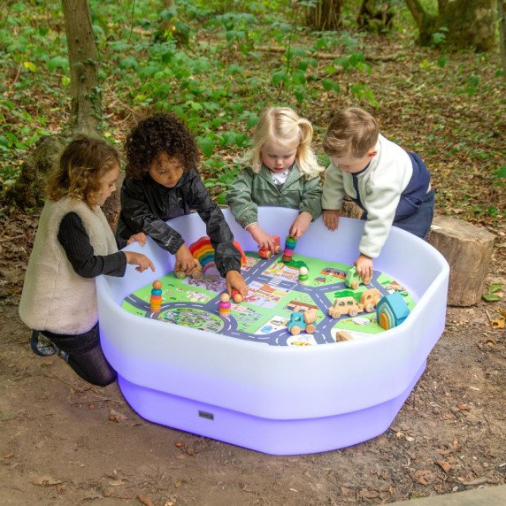 Sensorinis atradimų stalas smėlio, vandens ir šviesos patirtims