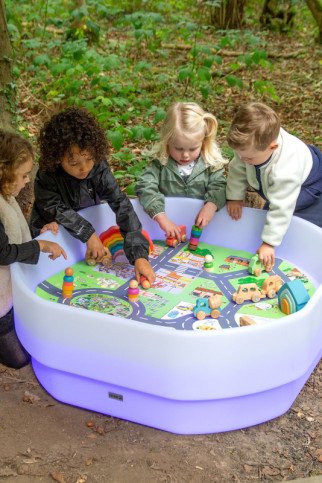 Sensorinis atradimų stalas smėlio, vandens ir šviesos patirtims