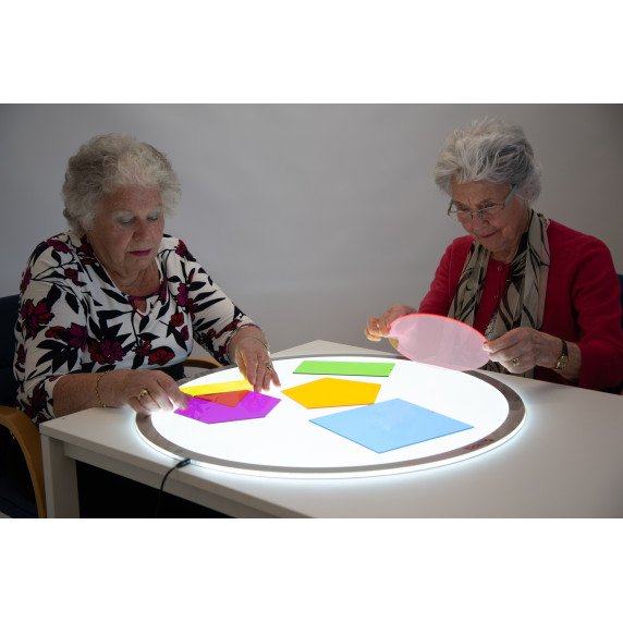 Didelės spalvotos figūros šviesos stalui (6 vnt.)