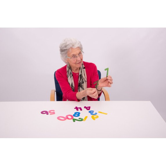 Skaidrūs spalvoti akriliniai skaičiai (14 vnt.)