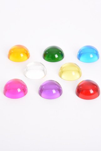 Sensoriniai spalvoti pusrutuliai (8 vnt.) – didinimui, spalvų maišymui ir tyrinėjimui ant šviesos stalo Sensoriniai spalvoti pusrutuliai (8 vnt.) – didinimui, spalvų maišymui ir tyrinėjimui ant šviesos stalo