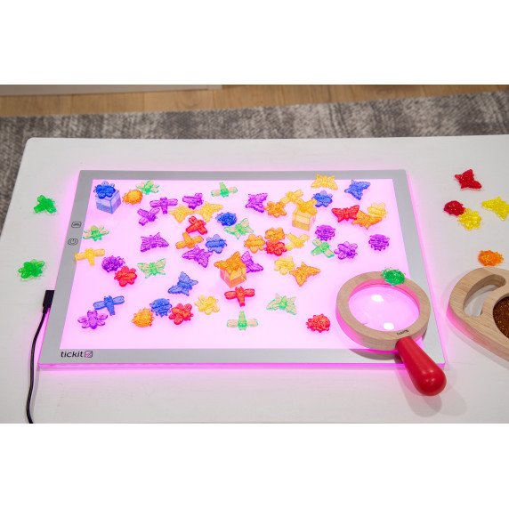 Spalvas keičianti A3 LED šviesos lenta