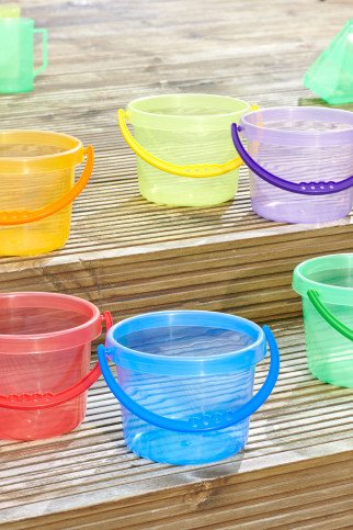 Skaidrūs spalvoti kibirėliai (6 vnt.)