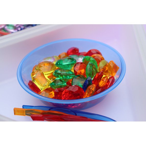 Spalvoti skaidrūs brangakmeniai (144 vnt.)