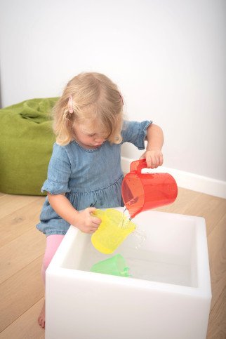 Spalvoti skaidrūs ąsotėliai (3 vnt.)