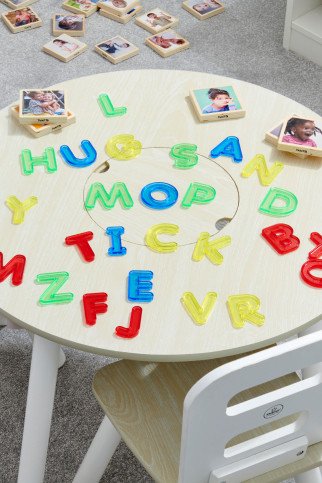 Permatomų didžiųjų raidžių rinkinys (26 vnt.) Permatomų didžiųjų raidžių rinkinys (26 vnt.)