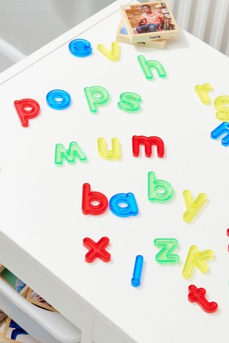 Permatomų mažųjų raidžių rinkinys (26 vnt.) Permatomų mažųjų raidžių rinkinys (26 vnt.)