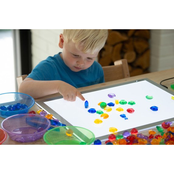 Permatomos kosmoso figūrėlės (108 vnt.)