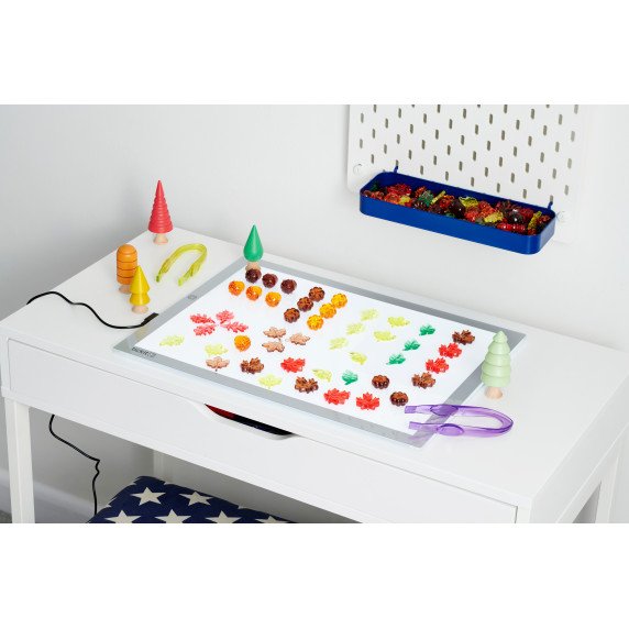 Skaidrios lapų ir sėklų figūrėlės (120 vnt.)