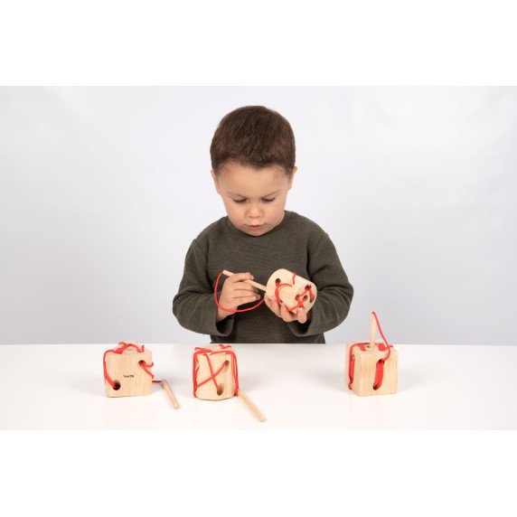 Medinės formos vėrimui