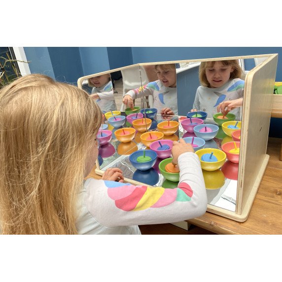 Medinis tyrinėjimo veidrodis – atspindžių ir vaizduotės žaidimams