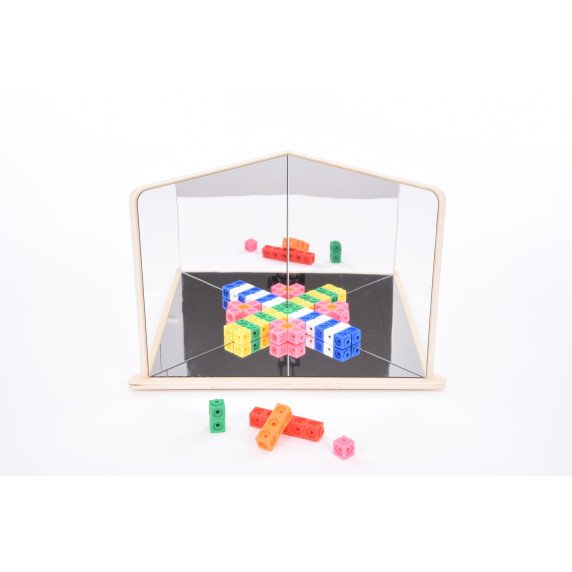 Medinis keturių pusių veidrodis